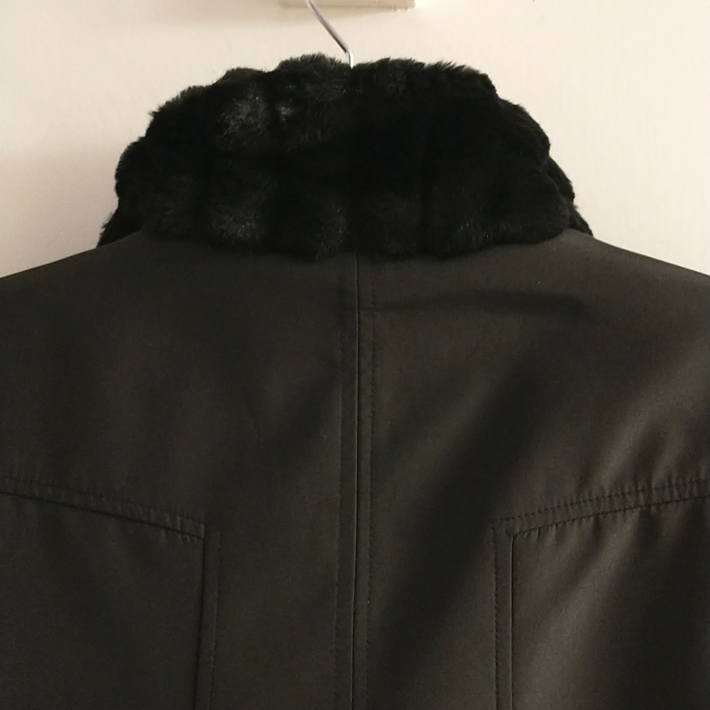 Novelti Winter Coat - WILL BE DONATED SOON! - Picture 4 of 10